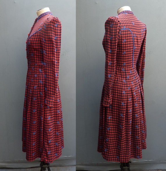 Vintage 1940s 50s Shirt Dress Checked Red Navy Bl… - image 6