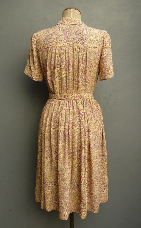 Vintage 1940s Dress Paisley Rayon Crepe Yellow Ma… - image 7