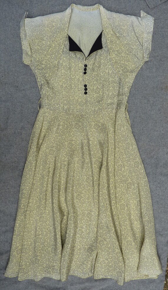 FADED Vintage 1950s Summer Dress Novelty Lace Flo… - image 8