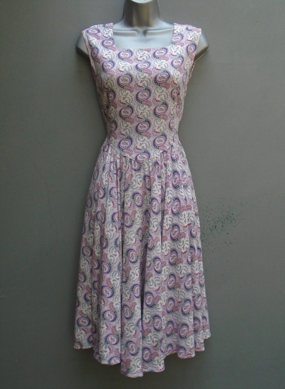 Vintage 1940s 1950s Sun Dress Paisley Printed Rayo