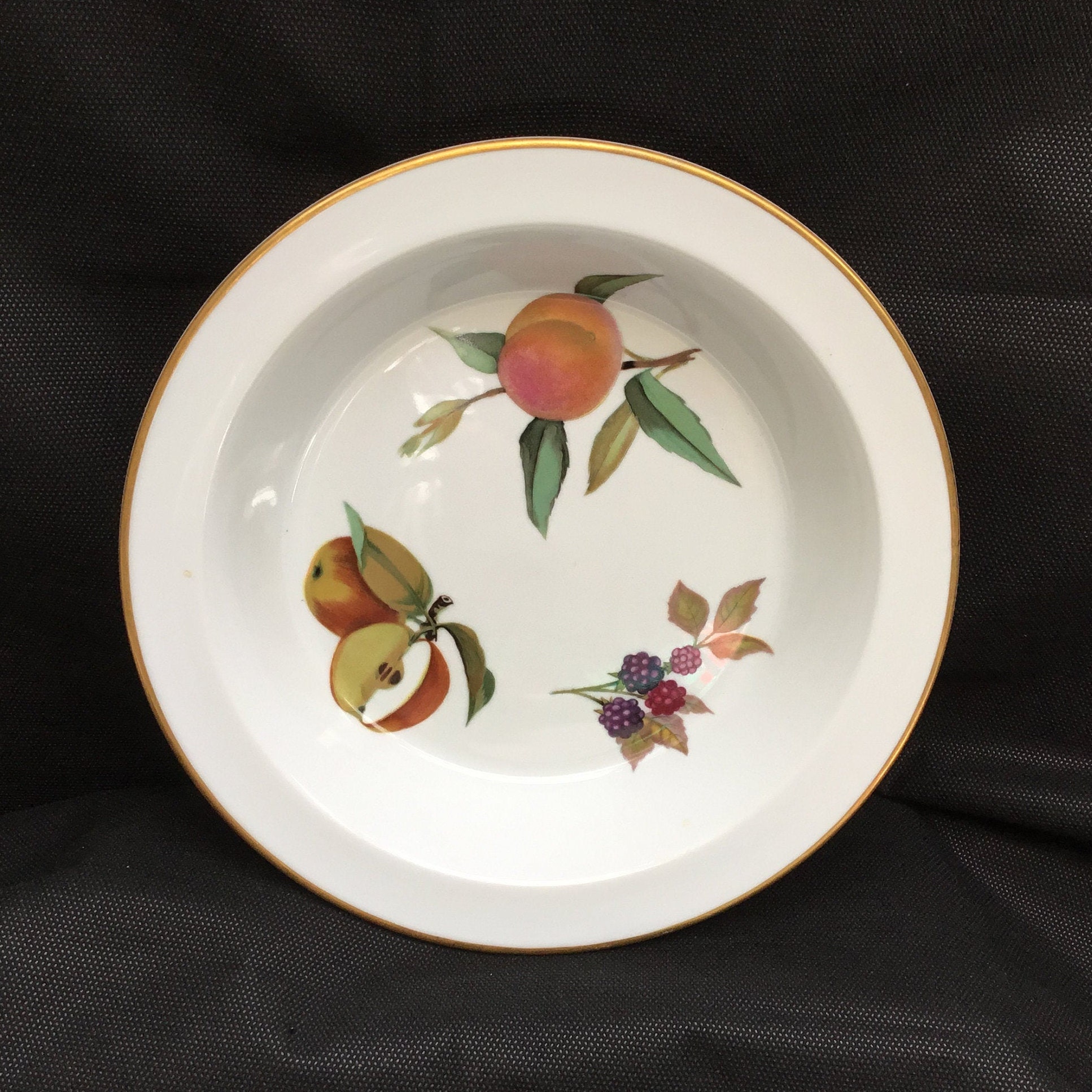 Porcelaine Royale de Worcester, Or d'evesham, Plat Tarte