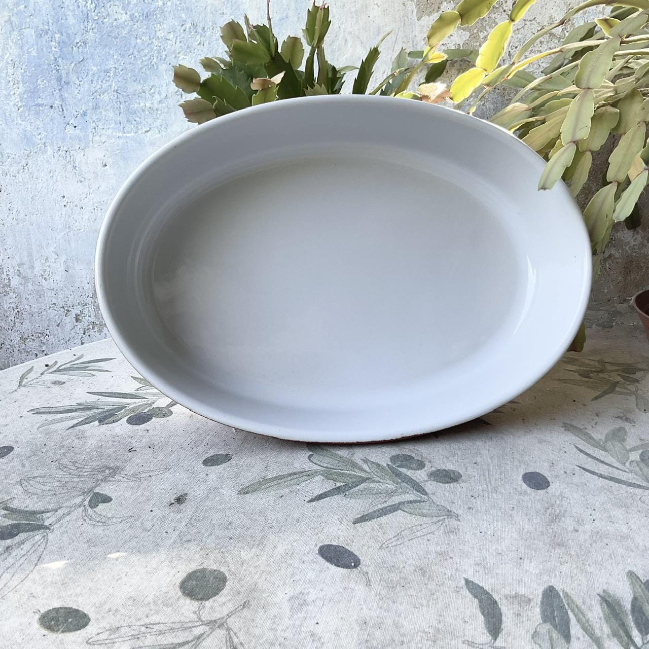 ヴィンテージ エミール アンリ オーバル グラタン皿：赤と白のフランス