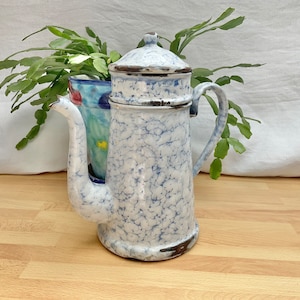 Années 1940, Français, Moyen, Plaque de cuisson, Cafetière, Marbré bleu et blanc, Émail, Deux niveaux, Rustique, Cuisine de ferme