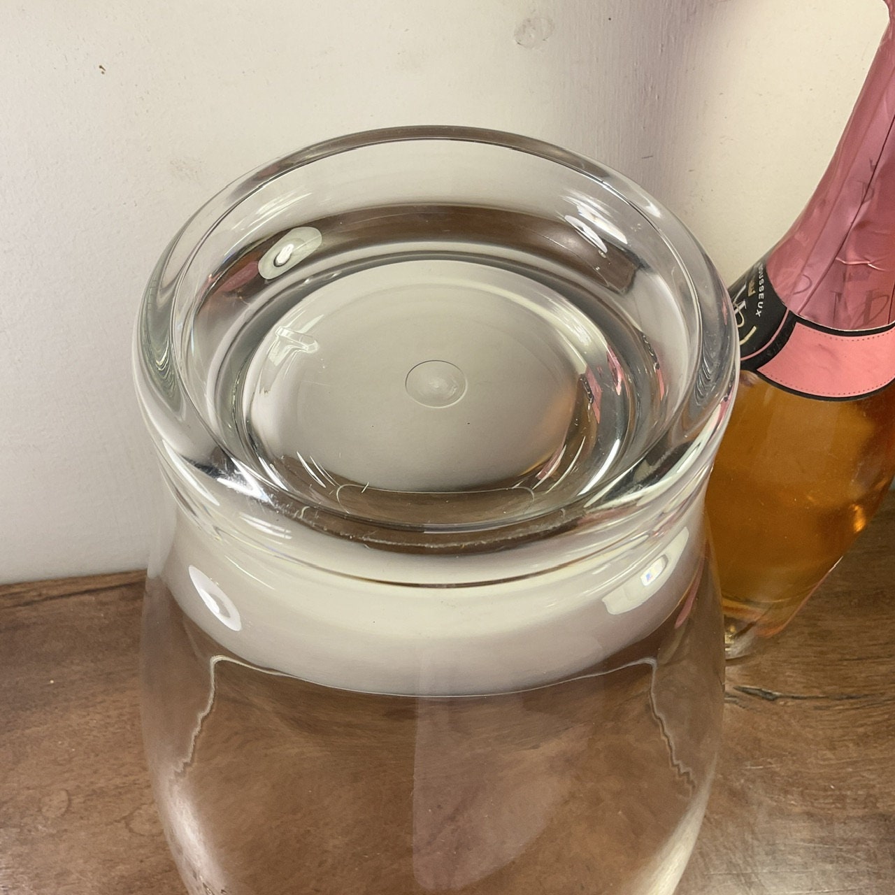 【TAITTINGER】BRUNT OD snake fis＋ロストル Best local price for Taittinger Brut Reserve with Glasses