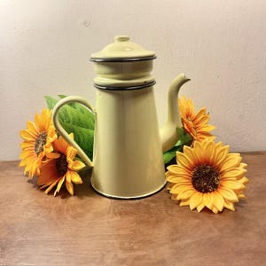 Vintage, Française, Jaune, Émaillé, Deux niveaux, Plaque de cuisson, Cafetière, Cafetière, Articles émaillés, Ferme rustique