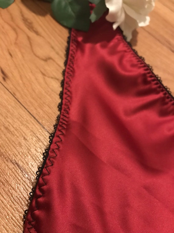 Stunning Red Satin Womens Thong, Sizes UK6 UK22. Valentines Gift, Valentines  Gift for Her. Ladies Underwear Made in the Uk up to Plus Size -  Canada