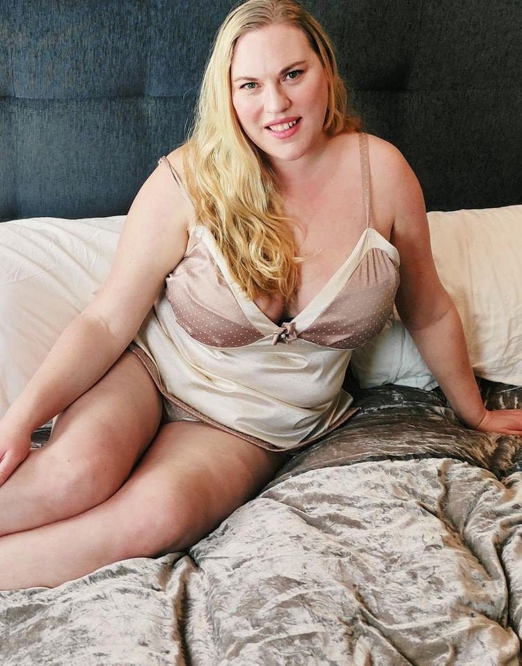 Mature Bbw Spreading