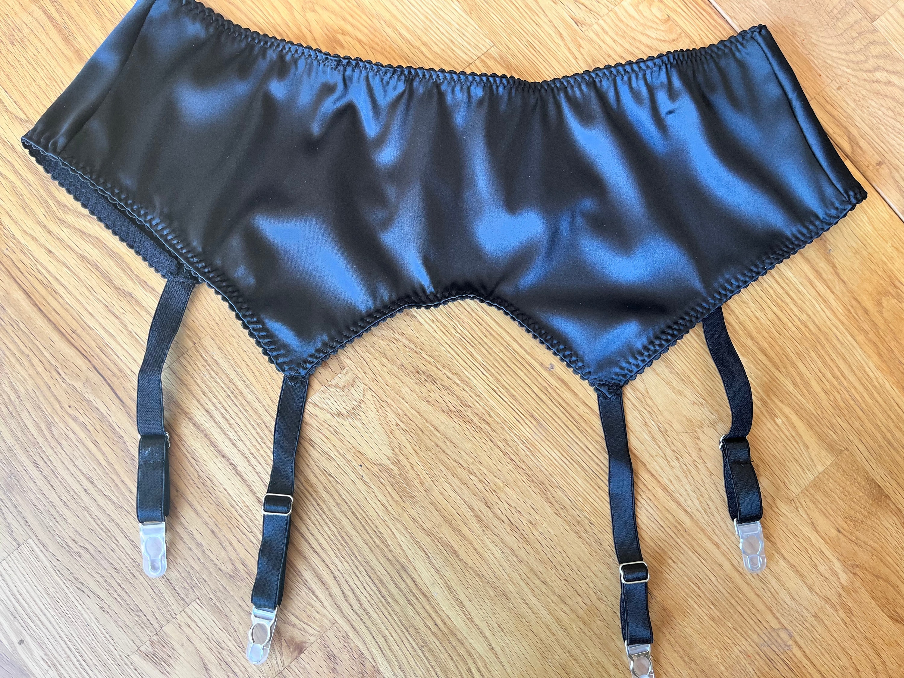 Womens Black Lingerie - Satin Suspender Belt, 4 Strap Burlesque Garter Belt 