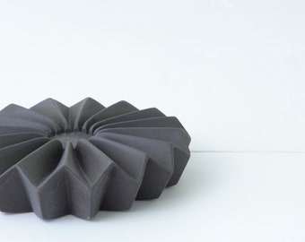 Black ceramic soap dish