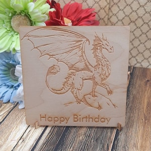 Dragón - Tarjeta de madera personalizada con soporte y sobre - Regalo único/Pareja/Amor
