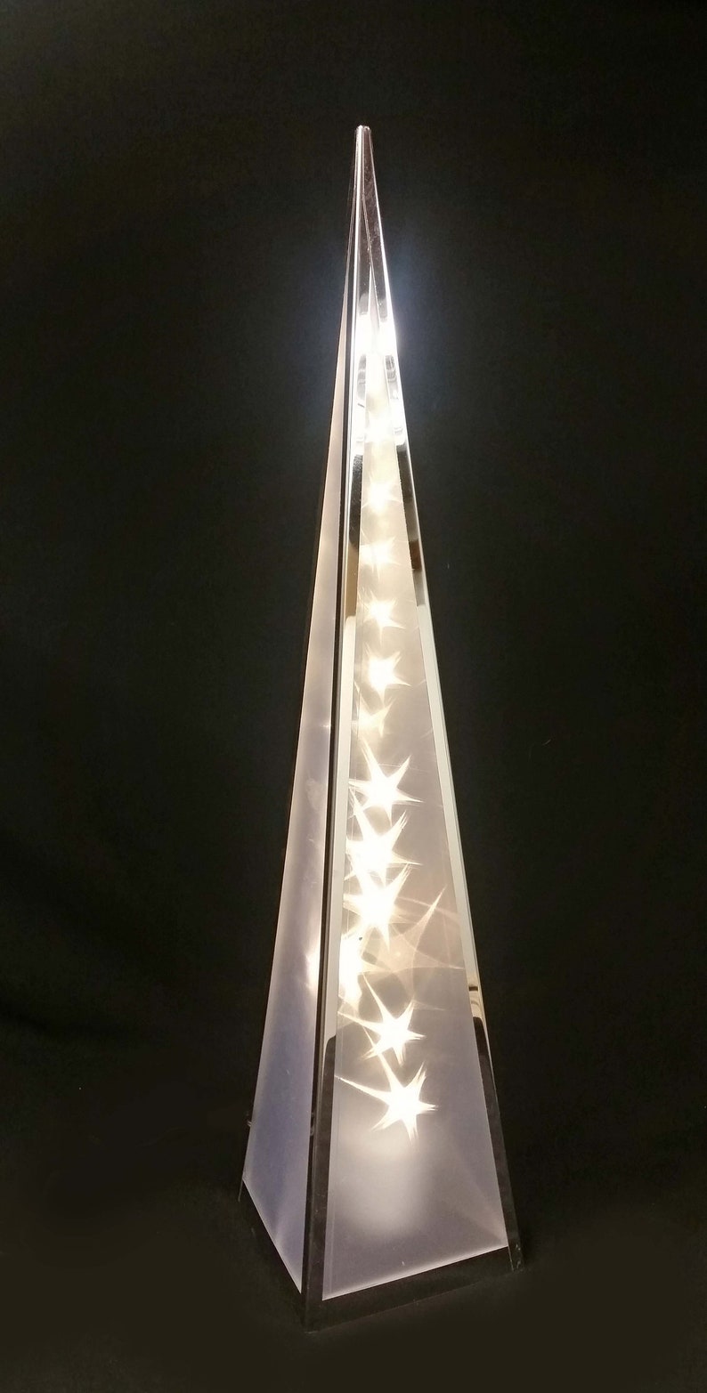 Download Luxa Ice Star Pyramid Led Holographic Lamp 14 X 14 X 60cm Lighting Lamps Senerval Eu