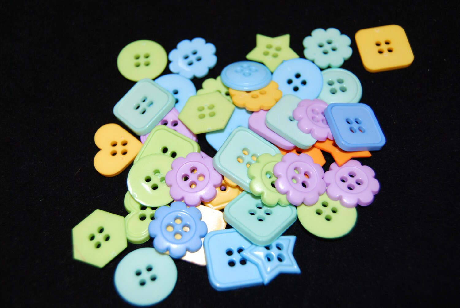PRIMARY craft buttons Selection of approx 40 STAR BUTTONS 
