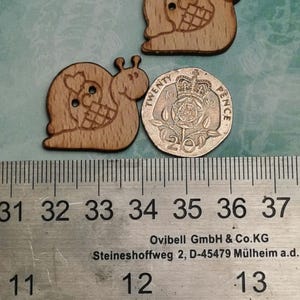 Cute snail - Pack of 2 laser engraved wooden buttons