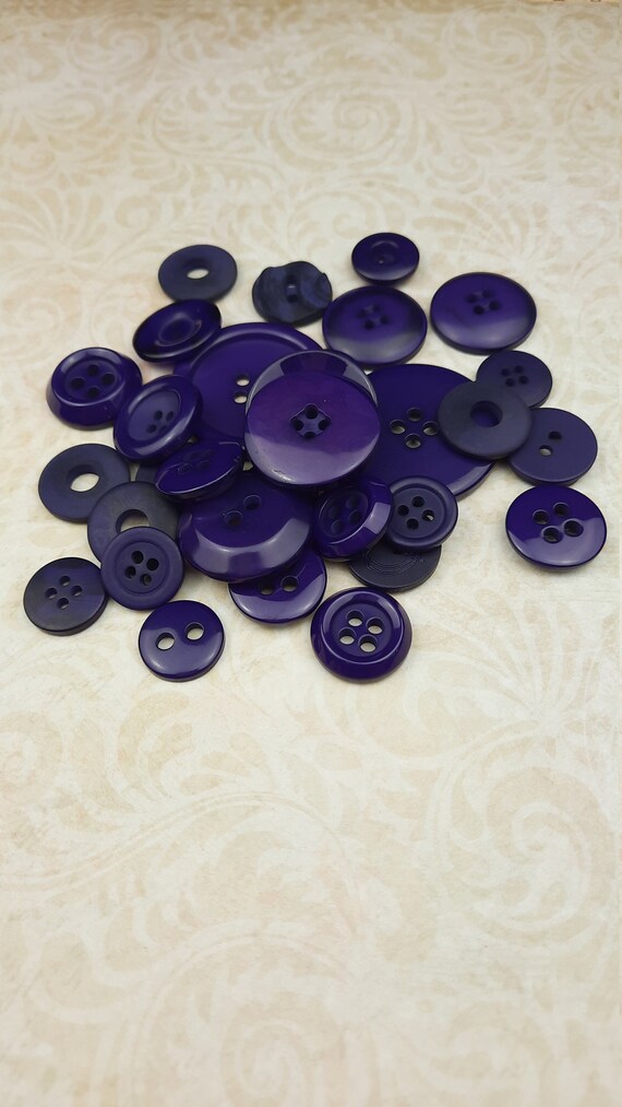 Large online purple buttons