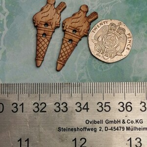 Ice cream cone - Pack of 2 laser engraved wooden buttons