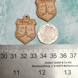 Frankreich Badge - Packung mit 2 lasergravierten Holzknöpfen