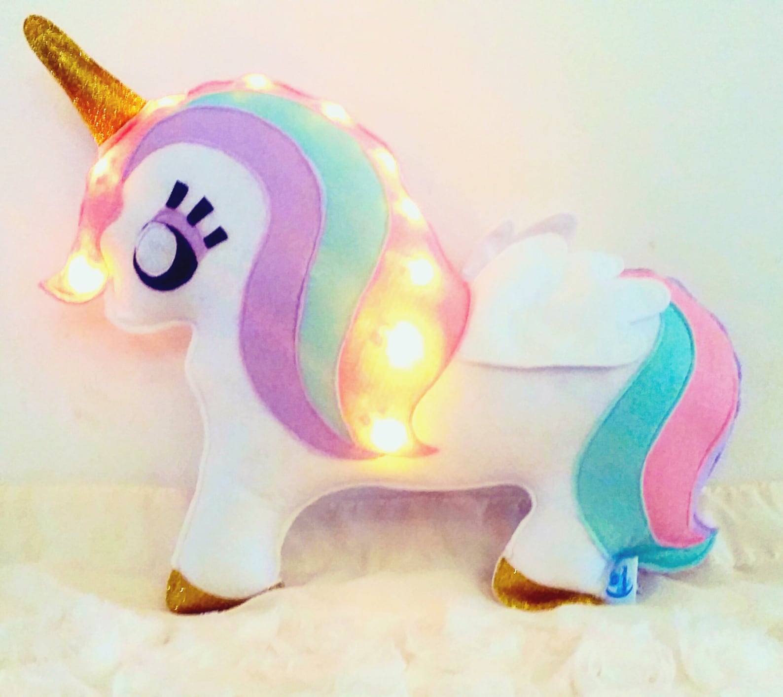 Радужные пастельные цвета. Единорог цветы. Цвет единорога. Цвет единорога. Единорог окрас.