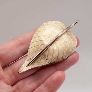 Vintage Gold Tone Leaf Brooch