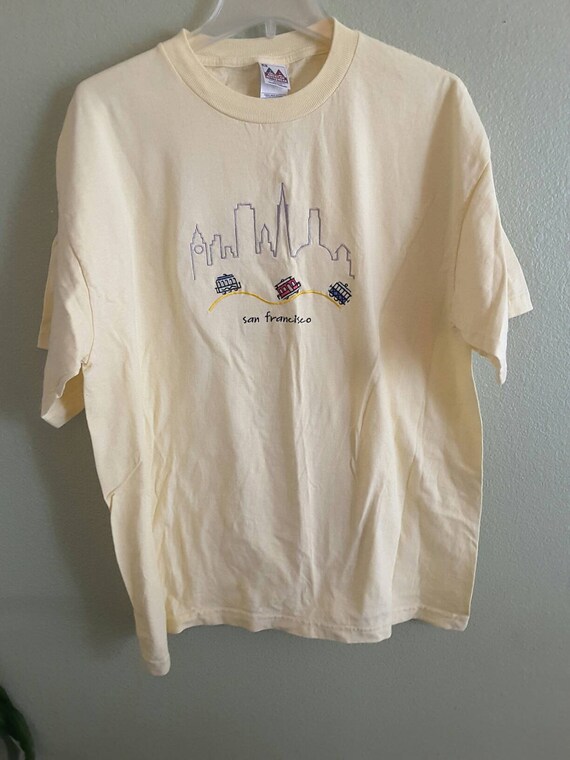 camisetas deportivas amarillas