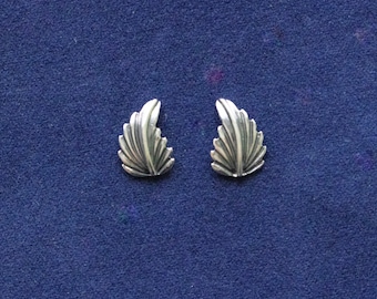 925 Sterling Silver Leaves Component 11 x 7mm ( 1 pair )