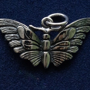 925 Sterling Silber Kleiner Motten Anhänger