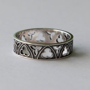 925 Sterling Silver Gothic Window Band Ring