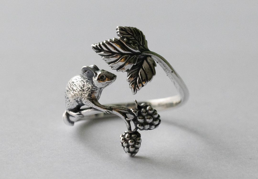•MOUSE & BLACKBERRY• adjustable silver ring