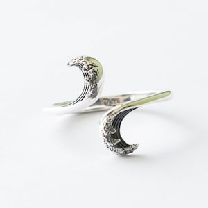 925 Sterling Silver Stylized Wave Adjustable Ring