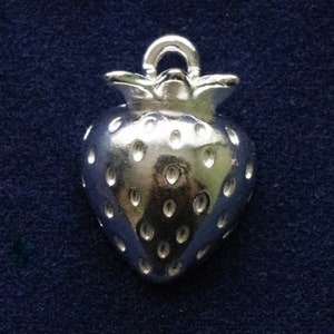 925 Sterling Silver Strawberry Component