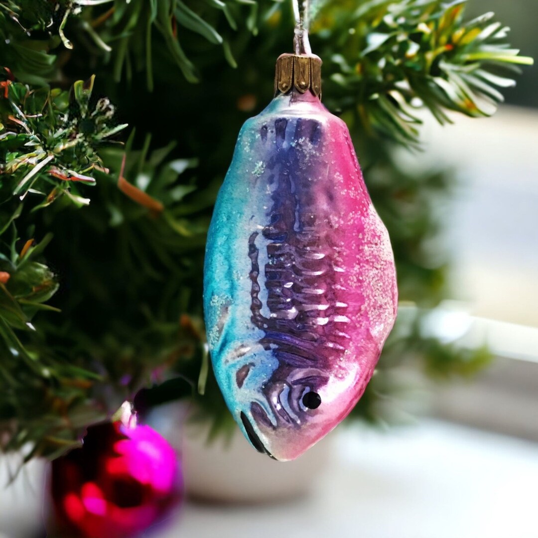 Fresh Look at Vintage Blown Glass Fish Ornament Colorful Aqua Pink Glitter Czech