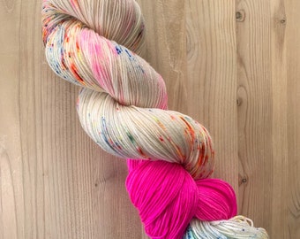Hand dyed light ivory and hot pink yarn with blue and orange speckles | pink fingering yarn | - Strawberry Shortcake