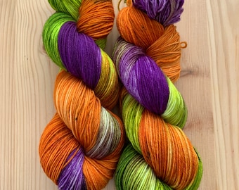 Hand dyed fall yarn | Halloween sock yarn | Fall sock yarn | Orange, green and purple speckled yarn |Season of the Witch