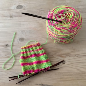 Hand dyed bright neon sock yarn | Pink, yellow, and green variegated yarn | Fingering yarn - Laffy Taffy