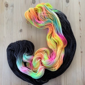 Hand dyed pastel rainbow and black sock yarn Toucan Sam Assigned color pooling yarn image 4
