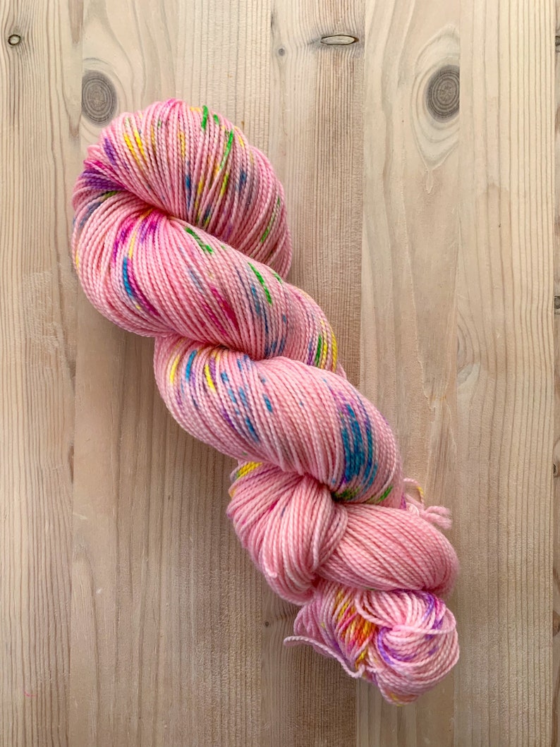 Speckled pastel sock yarn Hand dyed pink pastel yarn with rainbow speckles Funfetti pink image 2