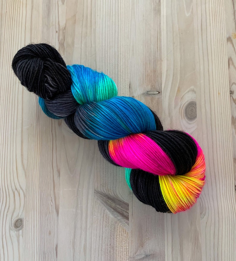 Sock Yarn Aerostato BLACK Mernino Wool Italian Nylon Superwash Rainbow Yarn Assigned color pooling yarn image 2