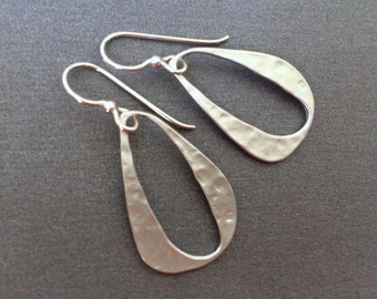 Hammered Sterling Silver Drop Earrings: Modern Minimalist Style