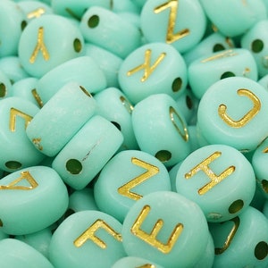 Cuentas de letras mezcla de cuentas de letras del alfabeto Cuentas acrílicas de 7 mm colores: verde mate, turquesa, dorado | aprox. 100 piezas