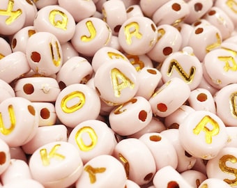 Aproximadamente 200 piezas de cuentas de letras mezcladas de cuentas de letras del alfabeto Cuentas acrílicas de 7 mm colores: beige-rosa crema pastel, dorado