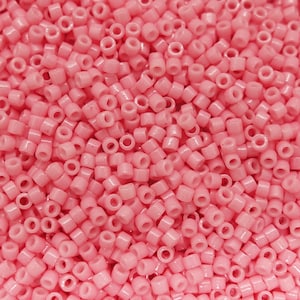 Perline Delica Miyuki |  11/0 circa 2 millimetri | Colore(i): Rosa chiaro DB-2116 | 2g