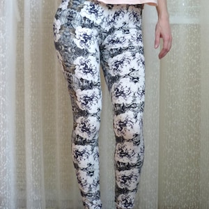 Black And White Yoga Leggings  Lace Print Pants, Floral Womens Tights