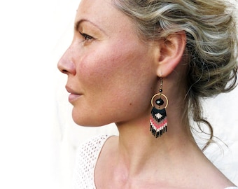Bohemian beaded fringe earrings made of black and old pink micromacrame and miyuki delica seed beads
