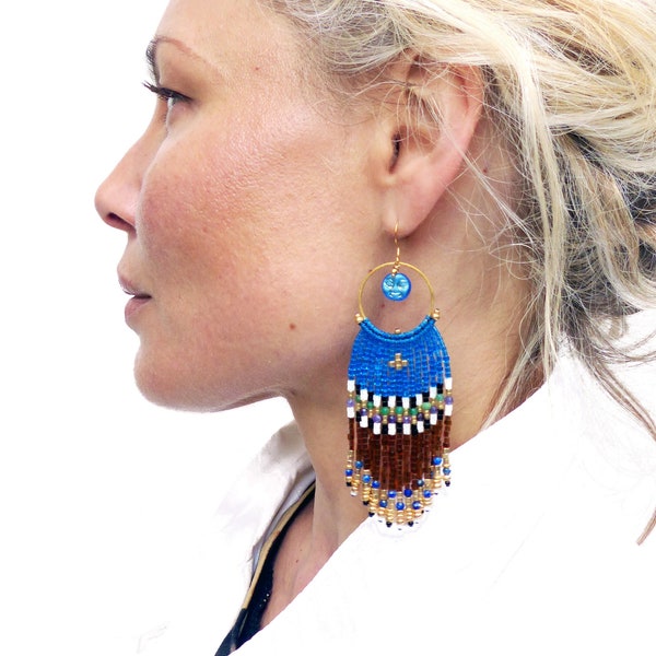 Grandes boucles d'oreilles à franges perlées en rocailles et pierres lapis lazuli jade améthyste