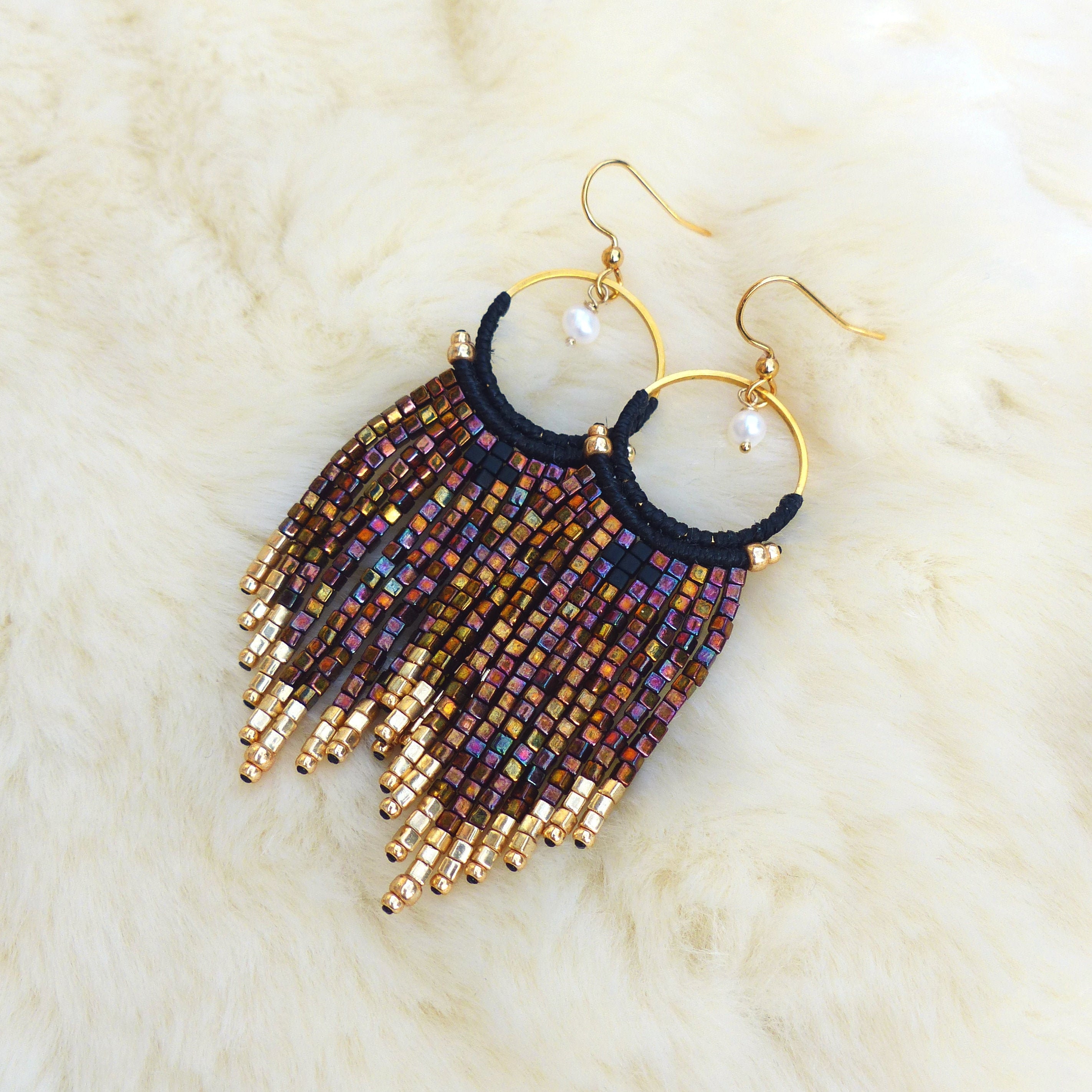 Beaded Fringe Earrings Made of Macrame 