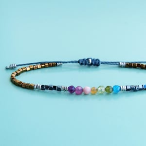 Freundschaftsarmband aus edlen Steinen aus Apatit, Rubin, Opal, Aventurin, Turmalin und Rubin