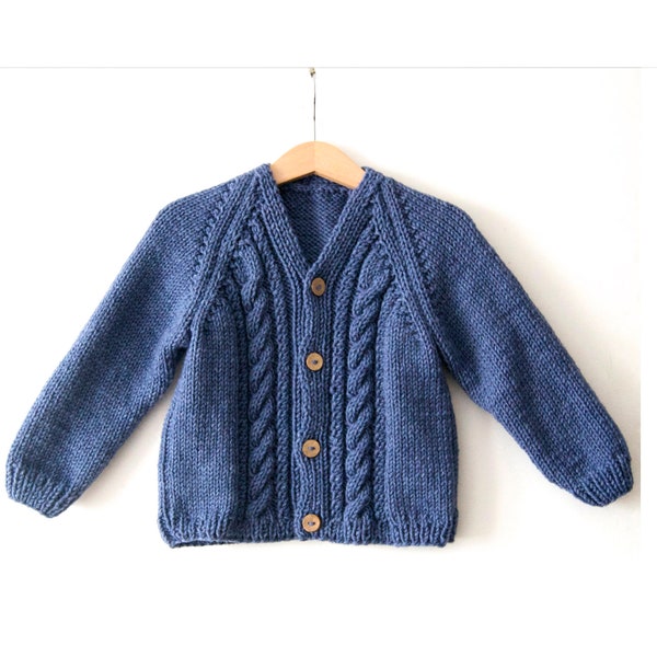 NOUVEAU !! Tricoté à la main, 100 % laine, cardigan/veste unisexe pour bébé/enfant en bas âge, grosse épaisseur, encolure en V, manches longues raglan, torsade sur le devant