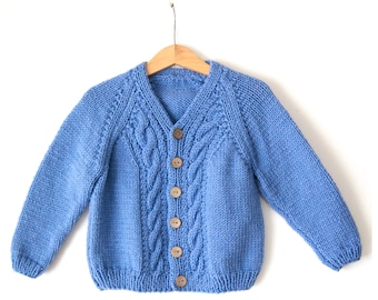 Hand knitted %100 wool unisex baby/toddler cardigan/jacket, chunky, V-neckline, raglan sleeves, front side cable-knitting