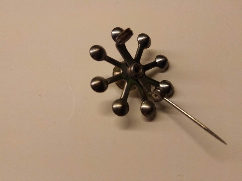 Vintage Snowflake Brooch Silver Metal /& White Rhinestones # 372