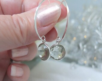 Silver earrings with green amethyst - Sterling silver drop earrings - Silver and green earrings - Silver dangly earrings - Arched earrings