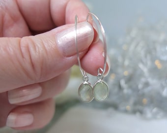 Silver earrings with prehnite drops - Sterling silver drop earrings - Silver and green earrings - Silver dangly earrings - Arched earrings